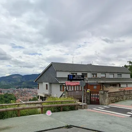 Hotel Artxanda Bilbao, Parking Gratuito En El Exterior Junto Al (adults Only)
