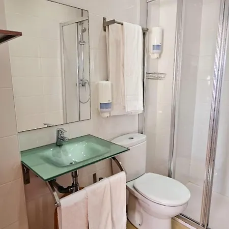 Hotel Artxanda Bilbao, Parking Gratuito En El Exterior Junto Al (adults Only)