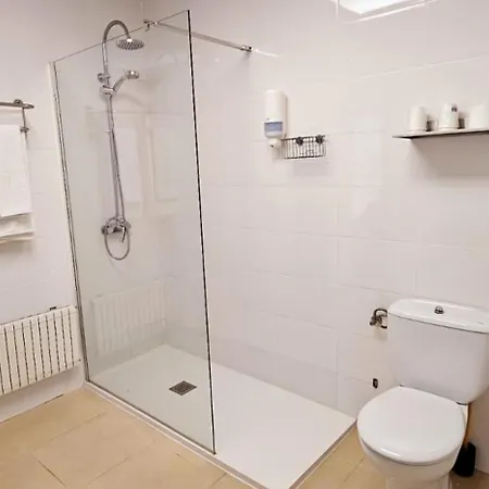 Artxanda Bilbao, Parking Gratuito En El Exterior Junto Al (adults Only) Μπιλμπάο