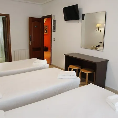 Artxanda Bilbao, Parking Gratuito En El Exterior Junto Al (adults Only) فندق