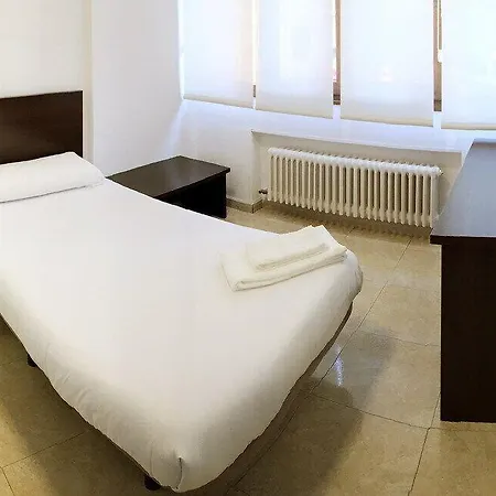 Artxanda Bilbao, Parking Gratuito En El Exterior Junto Al (adults Only) Ξενοδοχείο *