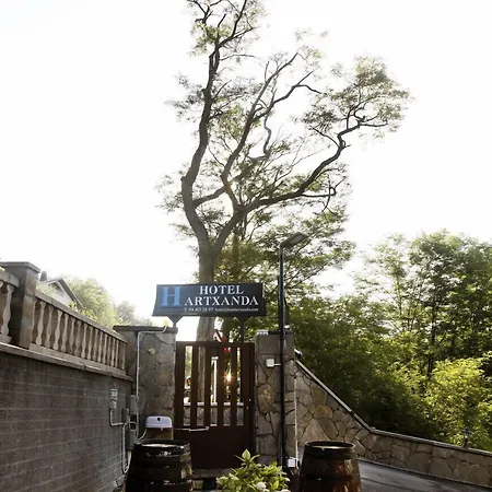 Artxanda Bilbao, Parking Gratuito En El Exterior Junto Al (adults Only) *