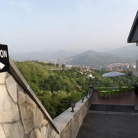 Artxanda Bilbao, Parking Gratuito En El Exterior Junto Al (adults Only) Ξενοδοχείο *