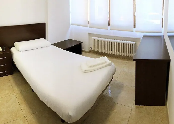 Artxanda Bilbao, Parking Gratuito En El Exterior Junto Al (adults Only) Hotel *