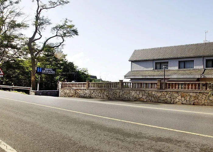 Hotel Artxanda Bilbao, Parking Gratuito En El Exterior Junto Al (adults Only) Bilbao