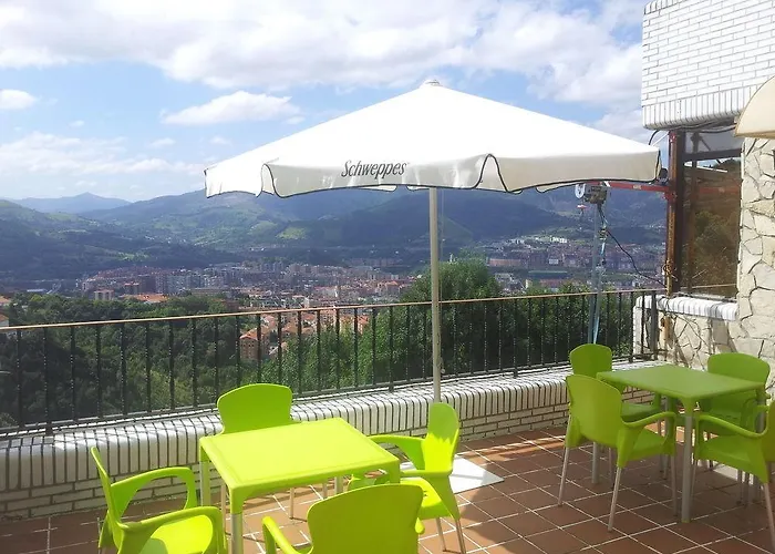 Artxanda Bilbao, Parking Gratuito En El Exterior Junto Al (adults Only) Hotel