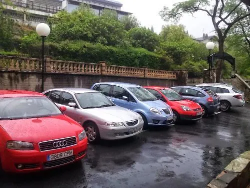 Hotel Artxanda Bilbao, Parking Gratuito En El Exterior Junto Al