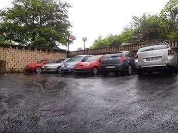 Artxanda Bilbao, Parking Gratuito En El Exterior Junto Al Hotel *