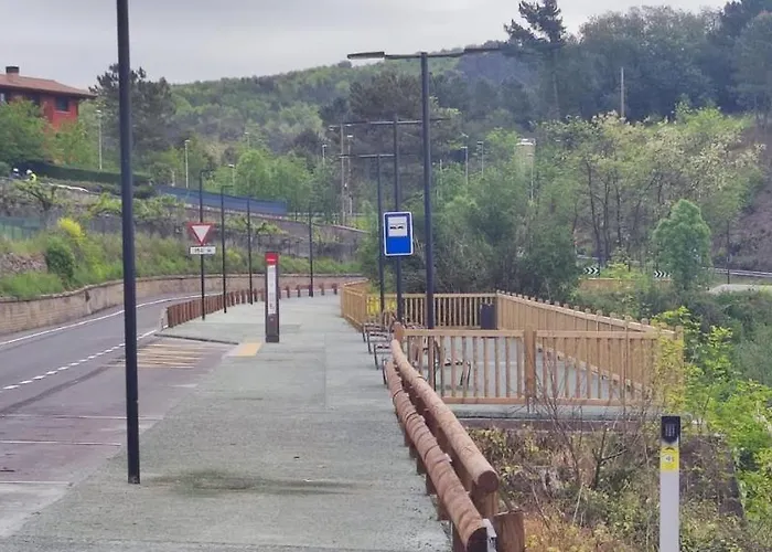 Hotel Artxanda Bilbao, Parking Gratuito En El Exterior Junto Al *