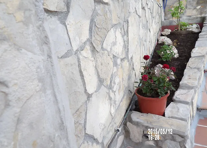 Artxanda Bilbao, Parking Gratuito En El Exterior Junto Al Hotel