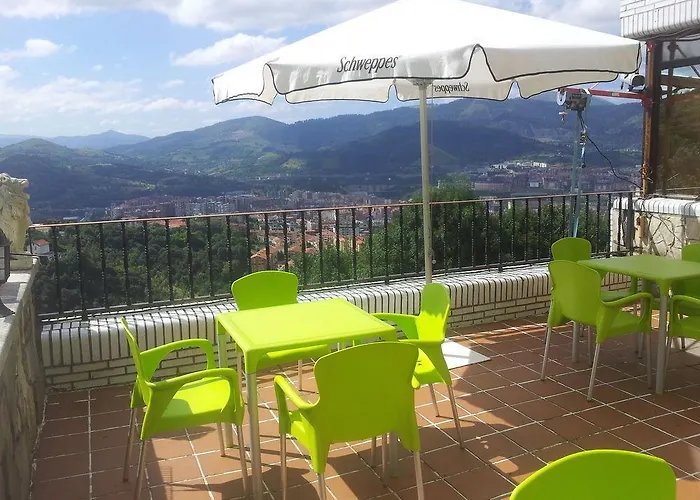 Artxanda Bilbao, Parking Gratuito En El Exterior Junto Al Hotel Bilbao